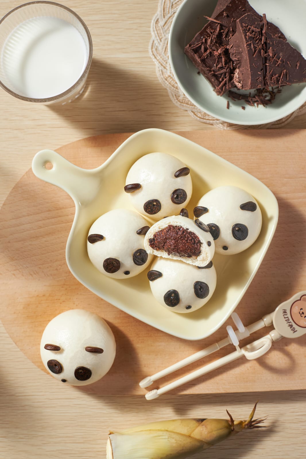 ⁠熊猫形包 Panda shaped Bun