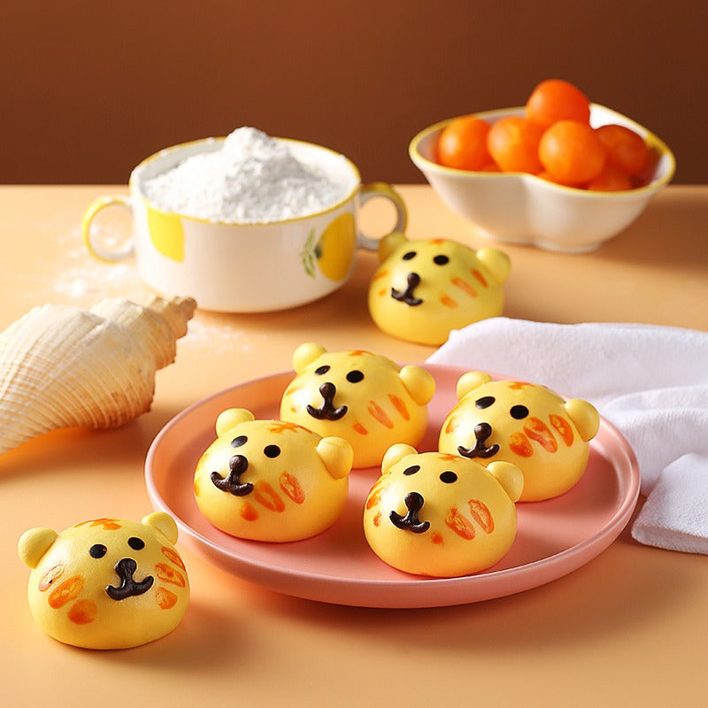 老虎形流沙包 Tiger shaped Bun