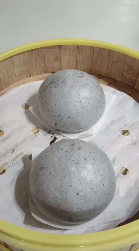 黑芝麻流沙包  Black Sesame liu sha Bun